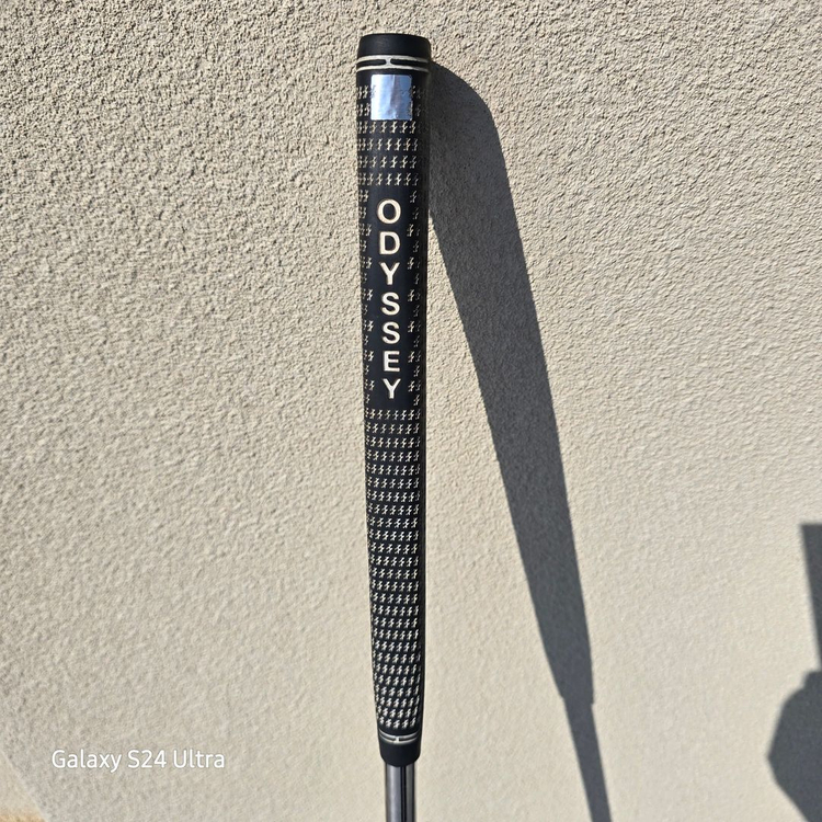 오딧세이 2볼 퍼터 이미지