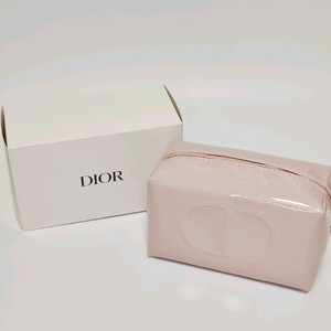 디올 핑크 에나멜 파우치 (정품 / 새상품 / 박스 포함)