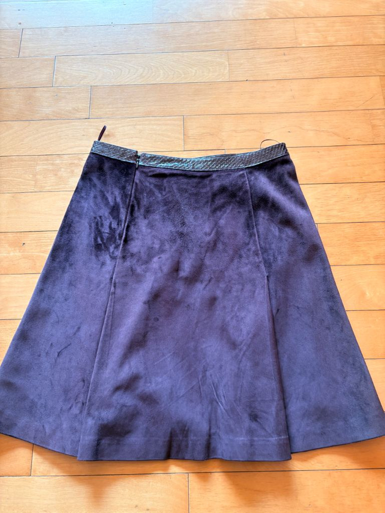 페라가모 스웨이드 스커트 38--1