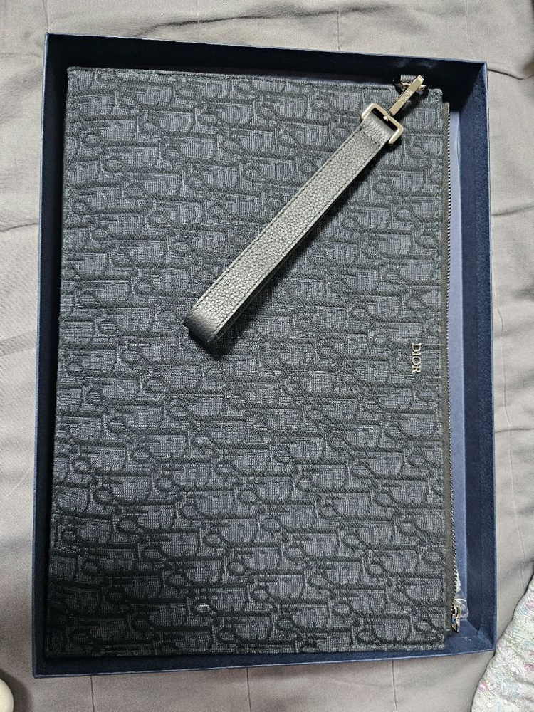 디올 오블리크 a4 클러치 팝니다--2