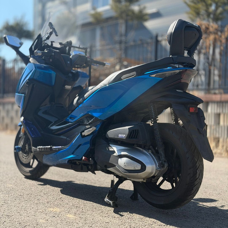 혼다 포르자350 22년식 아크라포빅 구변o 준튜닝 저렴하게 판매합니다--4