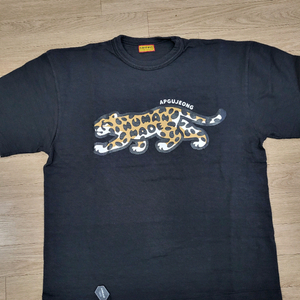 휴먼메이드 압구정한정판 표범 티셔츠 2XL 새제품