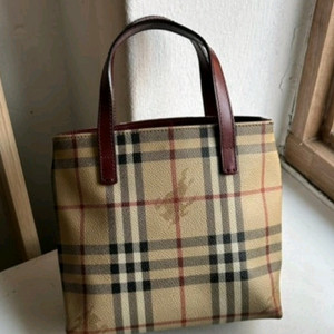버버리 클래식한 토트백 정품 인기제품