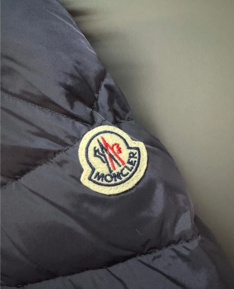 몽클레어 클루니 22FW 나이트블루 1사이즈 새제품 이미지