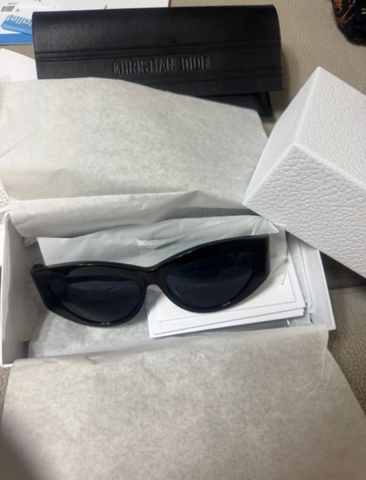 25년 신상) 85만구매 디올 트라이벌 선글라스--2