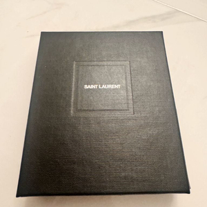 생로랑 모노그램 머니클립 지갑 이미지