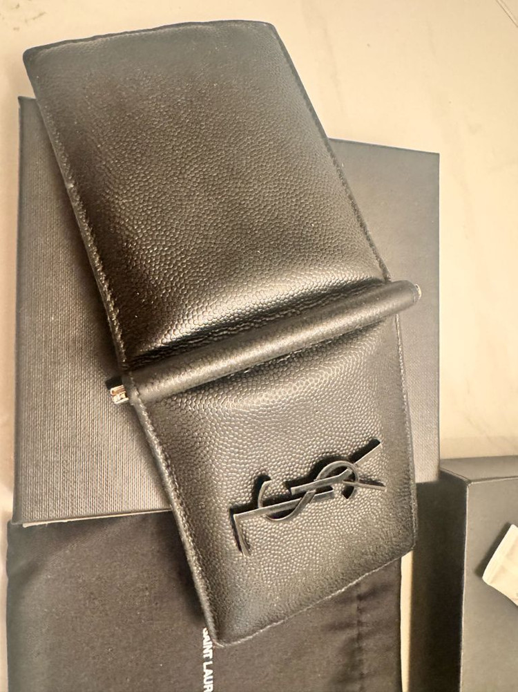 생로랑 모노그램 머니클립 지갑 이미지