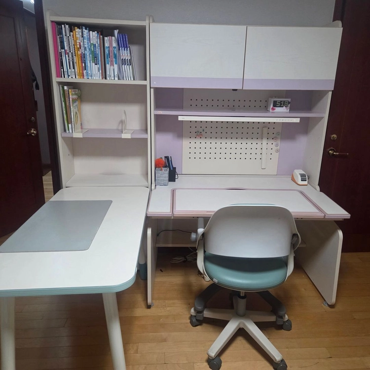 일룸 책상+의자+보조책상+책장 판매 이미지