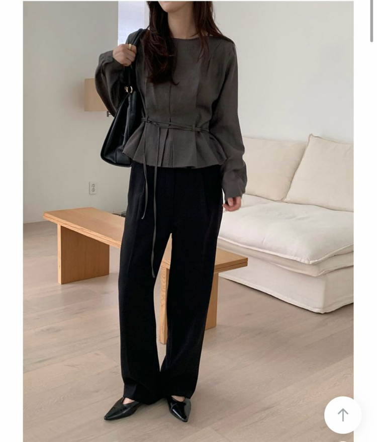 나이브실루엣 핀턱 스트랩 블라우스 차콜 Free--2