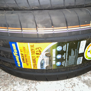 굿이어 이글 F1 255 40 21 타이어 4짝 팝니다