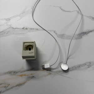 애플워치 정품 USB-A타입 충전기 + 엘라고 충전 스탠드