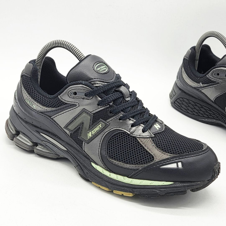 뉴발란스 x 제이크루 2002R 블랙 파우더 그린 (255 D)--4