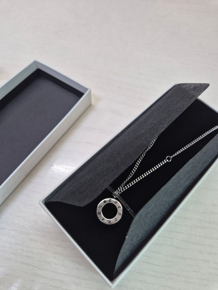 세븐틴 6주년 목걸이 판매합니다(총2개) 이미지