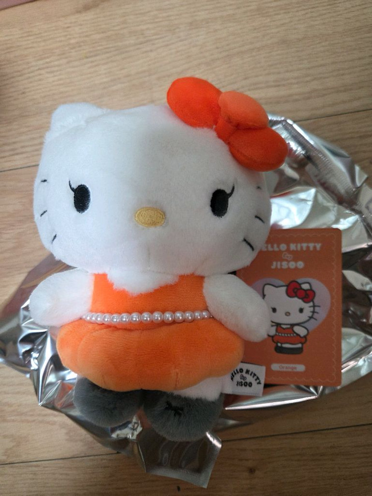지수 헬로키티 키링--2