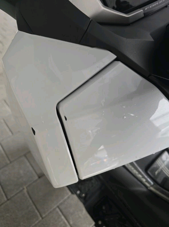 혼다 포르자350 25년식--2