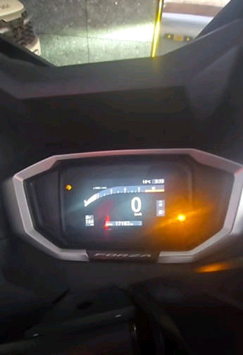 혼다 포르자350 25년식--8