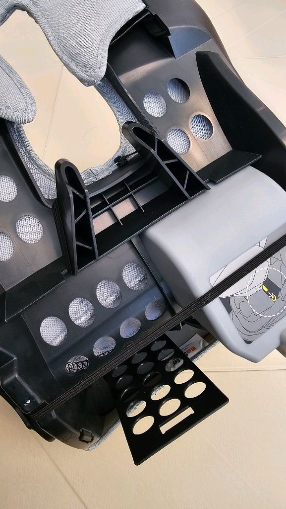 비세이프 이지턴비 이지턴b 370도 회전형 신생아 카시트--7