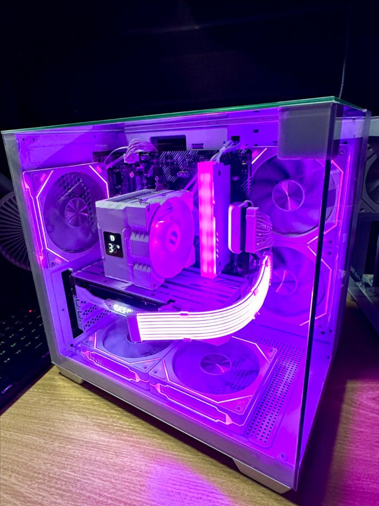 RTX 5060 새 그래픽카드 장착! 화이트 감성 게이밍 PC 완성형--6