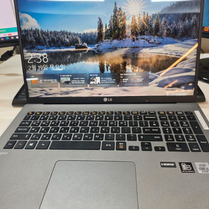 [제목] LG 그램 17인치 i5/16G/정품OS (다크실버/구성품O)