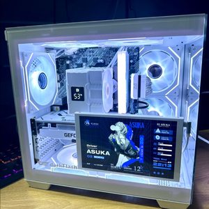 RTX 5060 새 그래픽카드 장착! 화이트 감성 게이밍 데스크탑 PC 컴퓨터 팝니다.