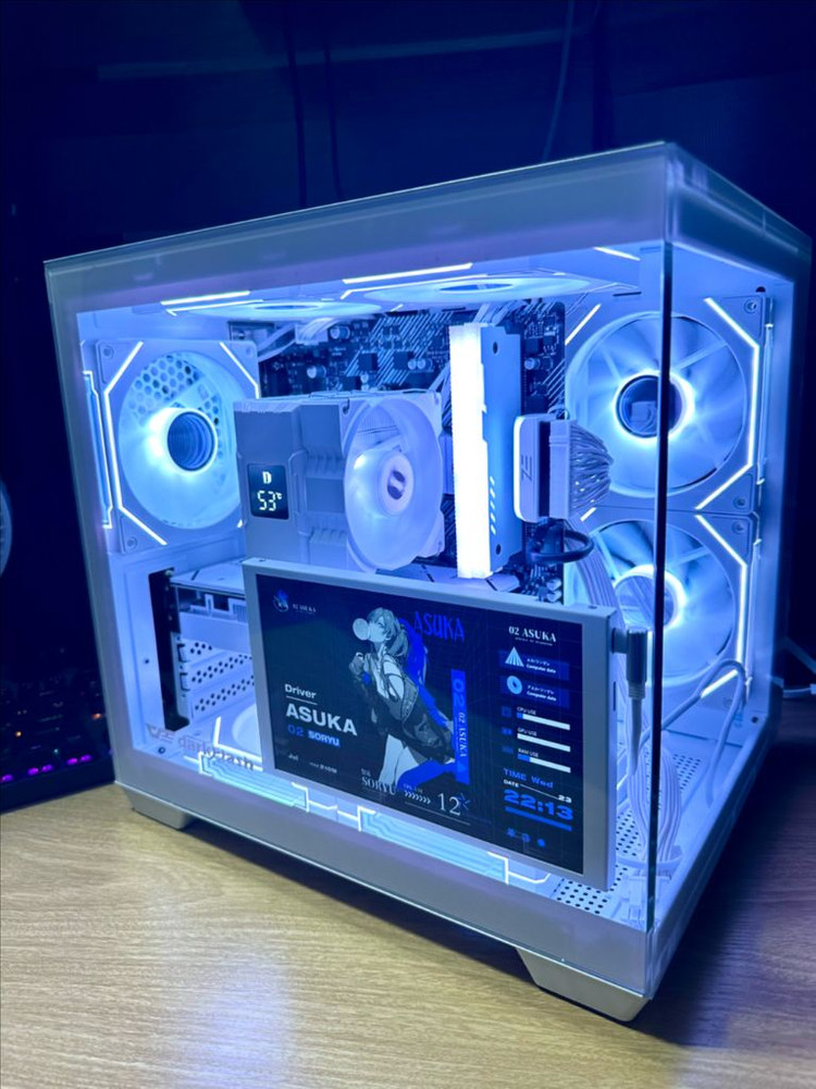 RTX 5060 새 그래픽카드 장착! 화이트 감성 게이밍 데스크탑 PC 컴퓨터 팝니다.--1