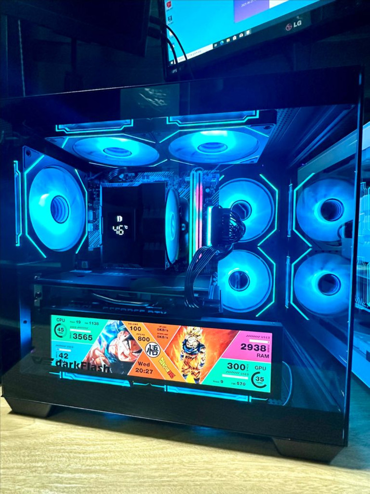 RTX 5060 새 그래픽카드 장착! 블랙 감성 게이밍 데스크탑 PC 컴퓨터 팝니다.--3