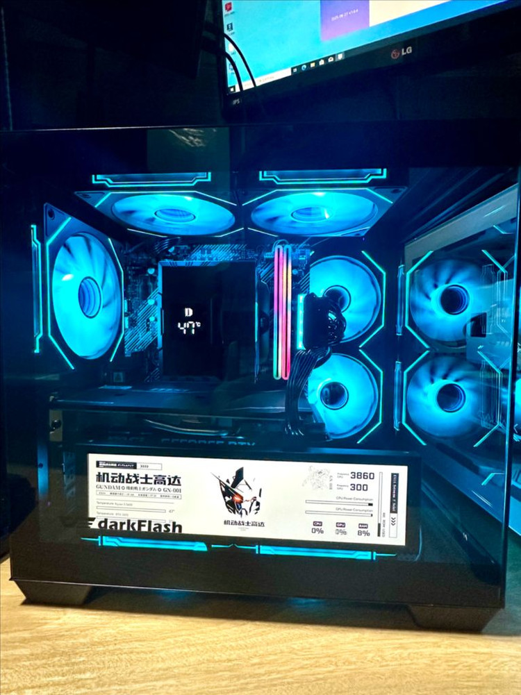 RTX 5060 새 그래픽카드 장착! 블랙 감성 게이밍 데스크탑 PC 컴퓨터 팝니다.--4