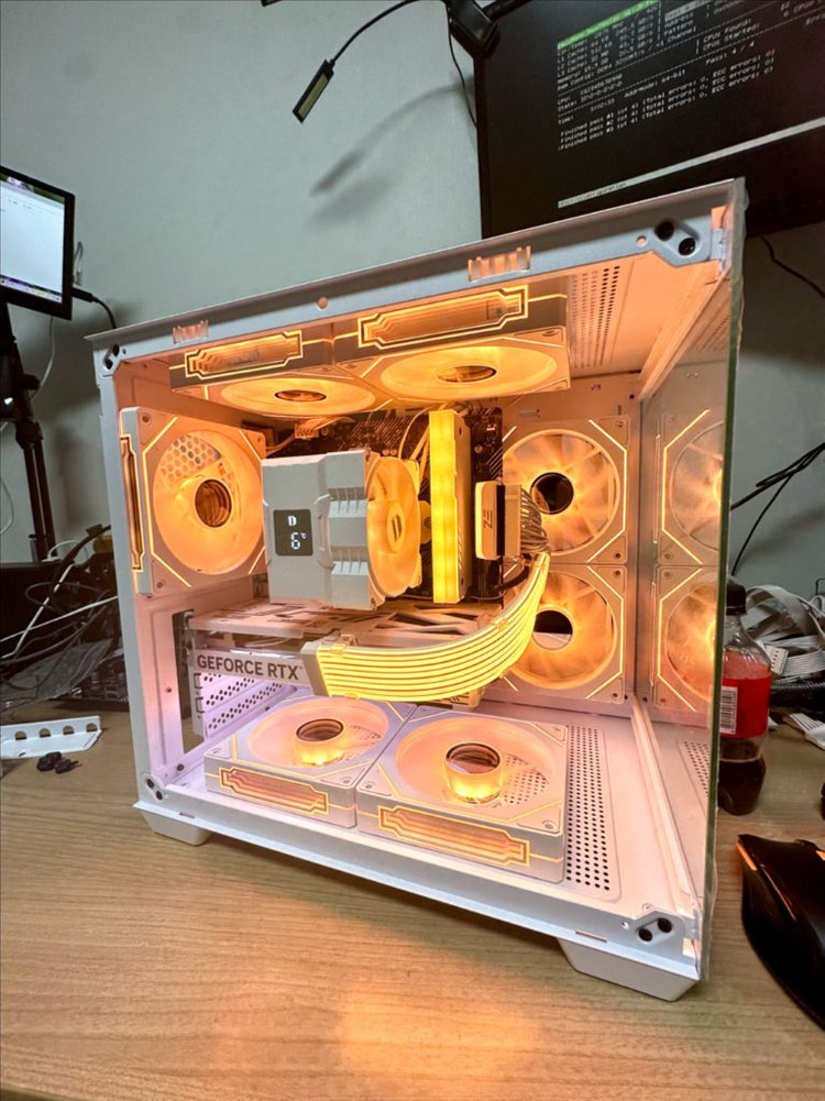 RTX 5060 새 그래픽카드 장착! 화이트 감성 게이밍 PC 완성형--4