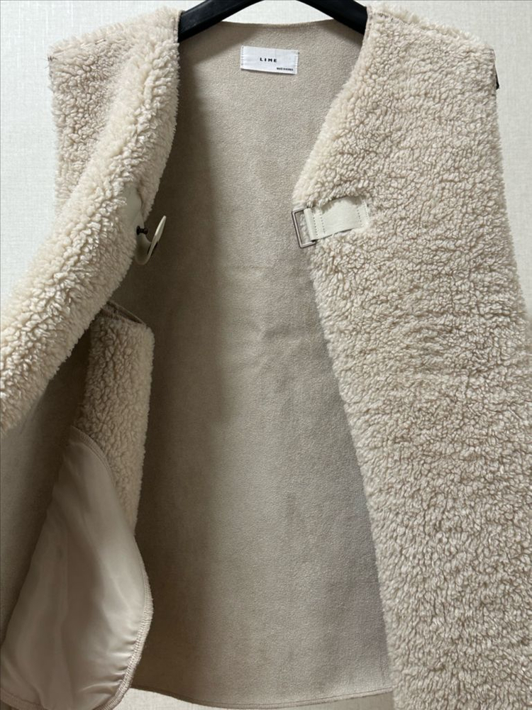 아이보리 무스탕 조끼--4