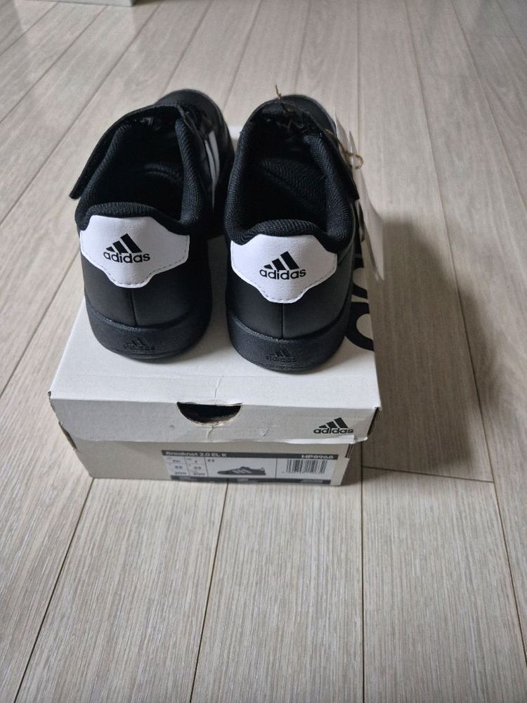 쿨거래시 4만9천! [풀박스] 아디다스 키즈 편한운동화 남아여아 공용--3