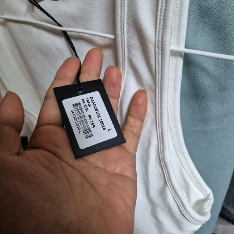 DSQUARED2 캡내장 민소매 나시티 마지막사진확인--2