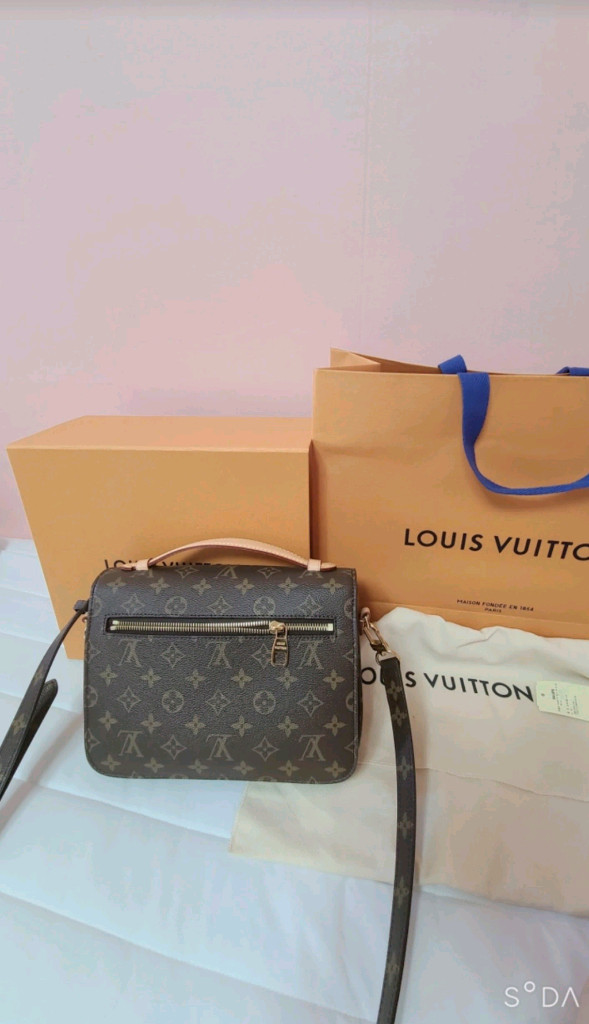 루이비통 모노그램 크로스백--3