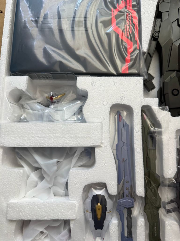 메탈빌드 데스티니 건담 2024 팝니다.--1