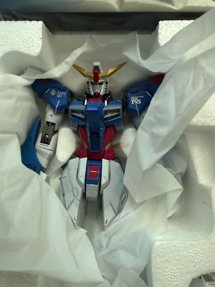 메탈빌드 데스티니 건담 2024 팝니다.--2