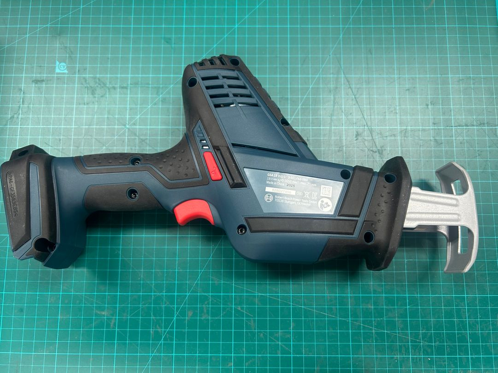 보쉬 GSA18V-LI C 충전 컷소 컷쏘 다목적톱 베어툴 (배터리 미포함, 충전기 미포함)--3