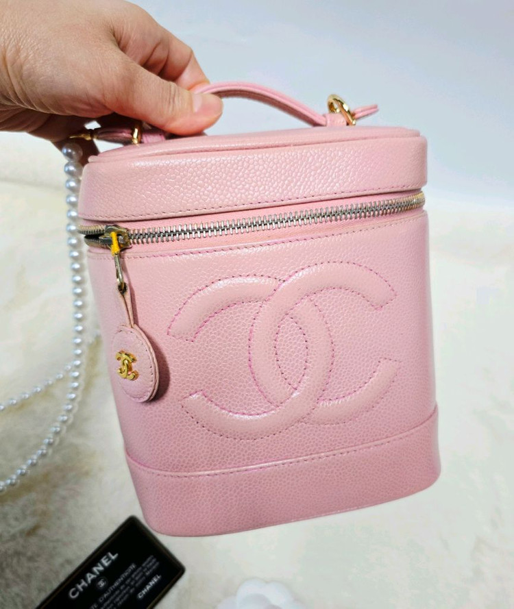 샤넬베니티백 7번대 개런티카드 포함--1