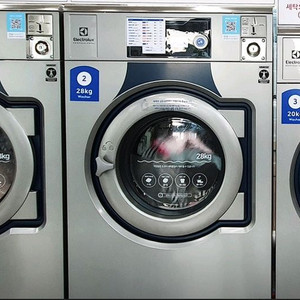 일렉트로룩스 22년 9월 오픈셀프빨래방 코인세탁소 코인빨래방 세탁기 건조기 업소용 대형 산업용 판매합니다.