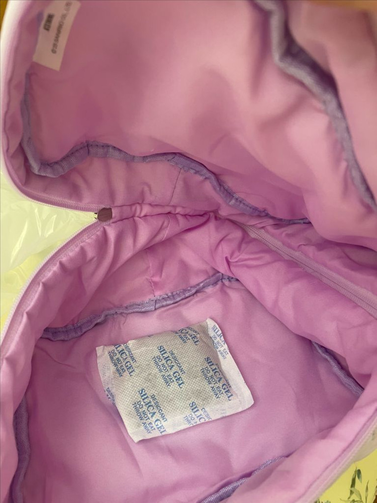 새상품 쿠로미 시나모롤 파우치--4