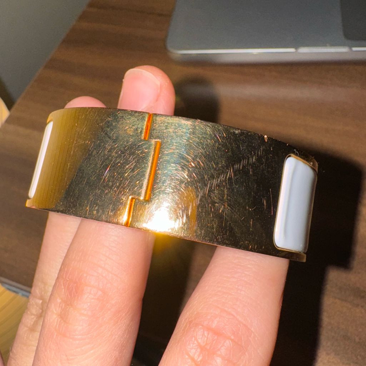 에르메스 클릭클락 클릭아슈 팔찌 화이트/골드 PM 이미지