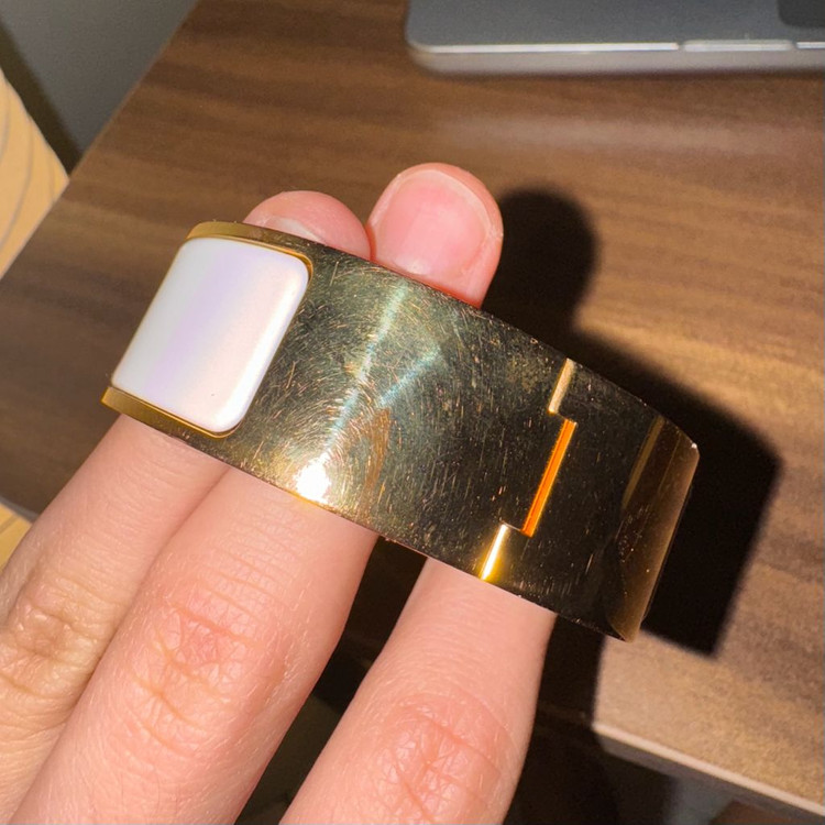 에르메스 클릭클락 클릭아슈 팔찌 화이트/골드 PM 이미지