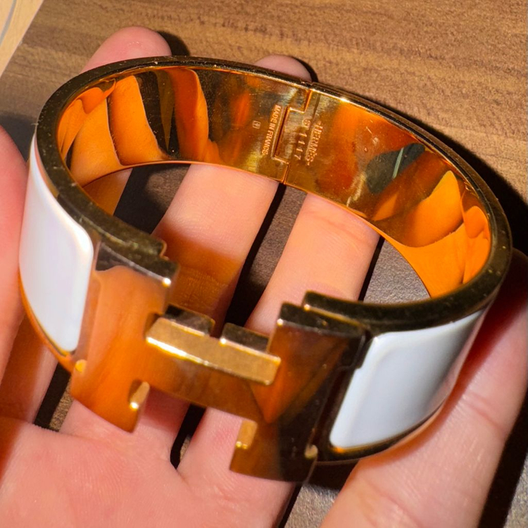 에르메스 클릭클락 클릭아슈 팔찌 화이트/골드 PM 이미지