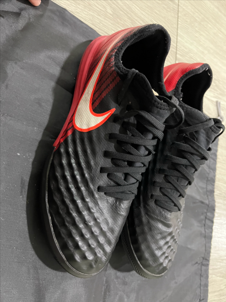 나이키 마지스타 피날레2 TF [255] 풋살화--1