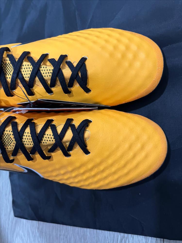 (새상품) 나이키 마지스타 AG-pro [250] 축구화--3