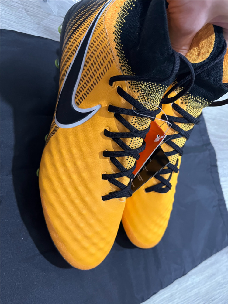 (새상품) 나이키 마지스타 AG-pro [250] 축구화--6