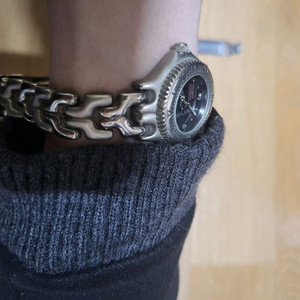 보라메메탈 빈티지 시계.