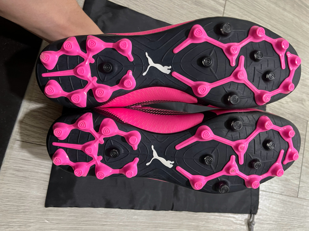 (거의 새상품) 푸마 울트라 얼티메이트 MG [285] 축구화--3