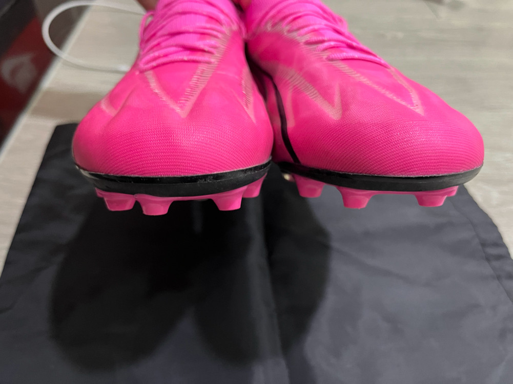 (거의 새상품) 푸마 울트라 얼티메이트 MG [285] 축구화--8