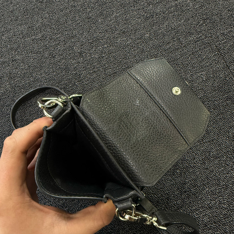 비비안웨스트우드 로고 크로스폰백--4