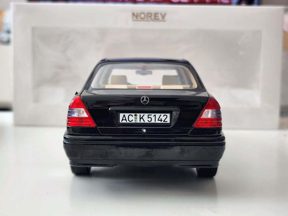 1:18 노레브 벤츠 W202 C200 블랙 다이캐스트 이미지