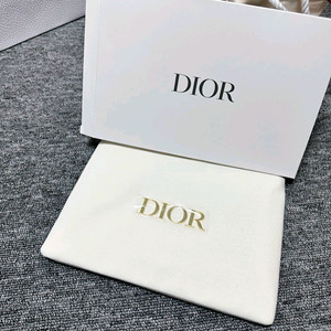 디올 뷰티 금장 플랫 클러치 파우치